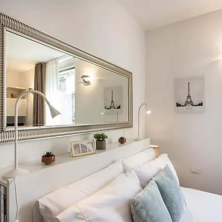 Duomo 10 Minuti Apartman *
